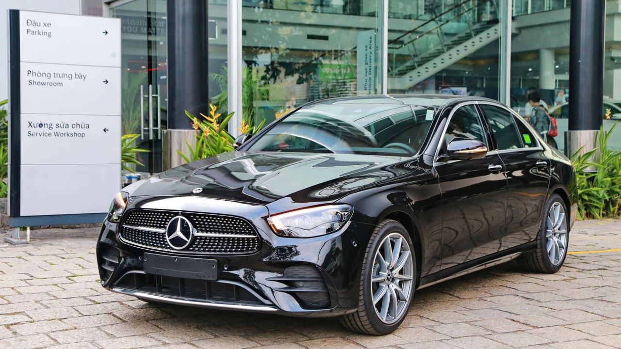 Mercedes E300 AMG